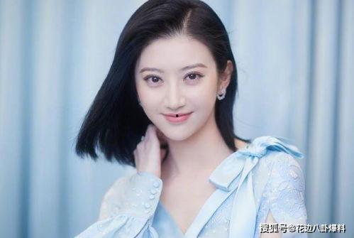 娱乐吃瓜背景女星是谁啊,揭秘“吃瓜群众”热议的神秘女星