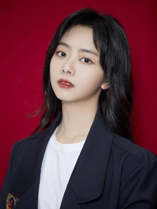 娱乐圈谭松韵吃瓜视频,娱乐圈幕后真相大揭秘