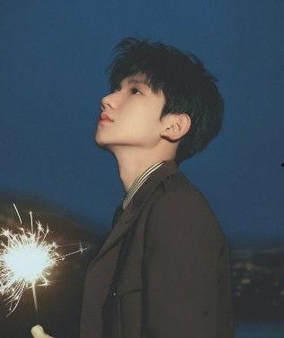 娱乐吃瓜男歌手,揭秘吃瓜男歌手的幕后故事